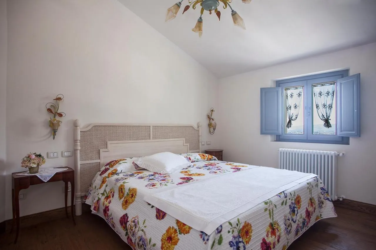 פראטו Podere La Contessa B&B
